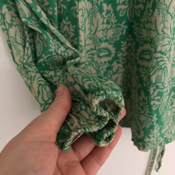 Heart Moon Star flowy green peasant top - size L - Picture 5 of 6